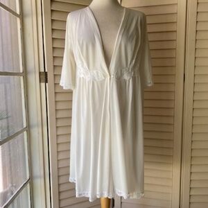 1960's Pinehurst Lingerie Robe